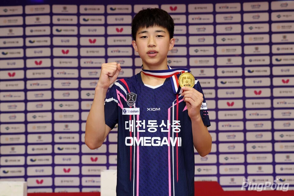 ▲ U-16 남자 개인단식 우승 권혁(대전동산중).
