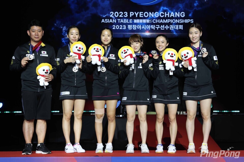 ▲ (월간탁구/더핑퐁=안성호 기자) 한국 여자탁구가 아시아탁구선수권대회 단체전에서 2회 연속 은메달을 따냈다.