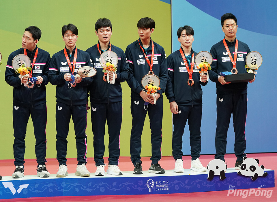 ▲ 가장 최근 단체전이었던 2022년 청두 대회에서 남자팀이 동메달을 따냈다.